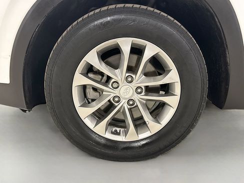 Used 2019 Hyundai Santa Fe SE image 36