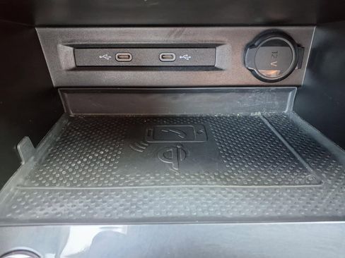 Used 2021 Volkswagen Tiguan SEL w/ 2-Row Tiguan MDO Package image 11