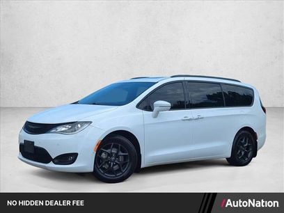 Used 2020 Chrysler Pacifica Limited w/ Advanced Safetytec Group