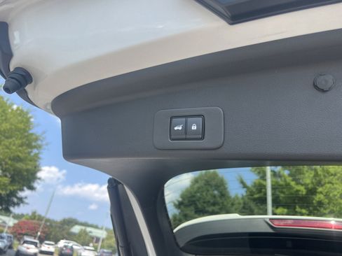 Certified 2025 Nissan Murano SL w/ Cargo Package AWD/4WD image 22