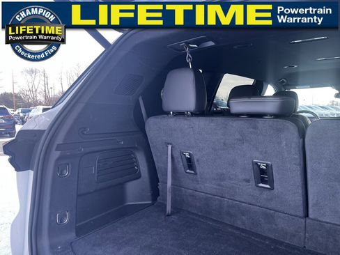 Used 2025 Buick Enclave Preferred image 12