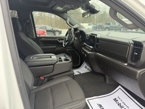 Used 2025 Chevrolet Silverado 1500 LT image 20