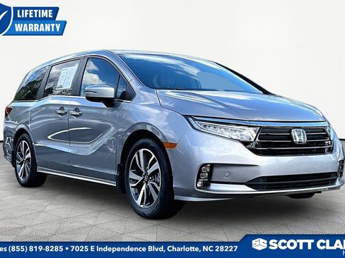 Used 2023 Honda Odyssey Touring image 1