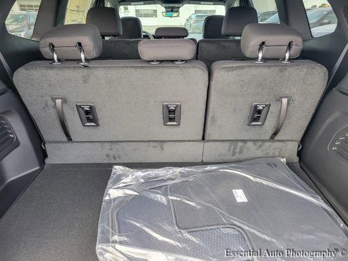 New 2026 GMC Acadia Elevation image 18