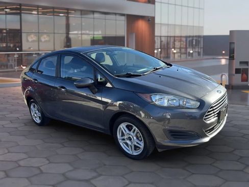 Used 2018 Ford Fiesta SE FWD image 12