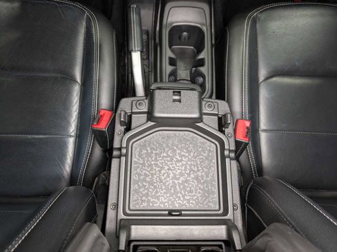 Used 2018 Jeep Wrangler Unlimited Sahara AWD/4WD image 18