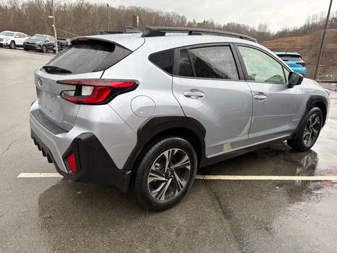 Used 2025 Subaru Crosstrek 2.0i Premium image 5
