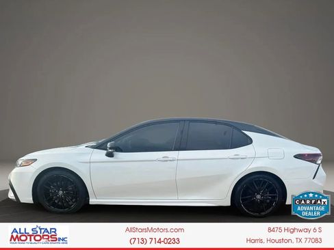 Used 2021 Toyota Camry XSE w/ Navigation Package FWD image 4