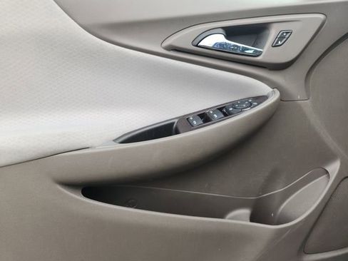 Used 2023 Chevrolet Malibu LT image 17