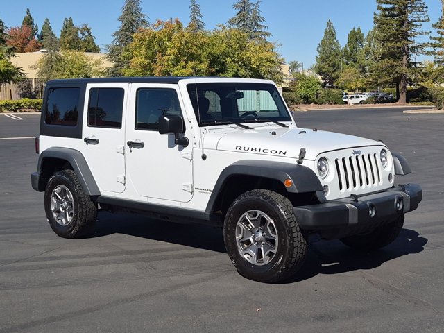 Used 2018 Jeep Wrangler Unlimited Rubicon w/ Connectivity Group AWD/4WD image 3