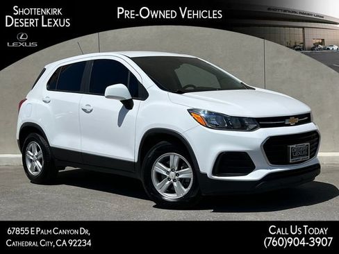 Used 2020 Chevrolet Trax LS w/ Tint and Cruise Package FWD image 1