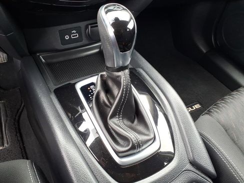 Used 2020 Nissan Rogue S image 8