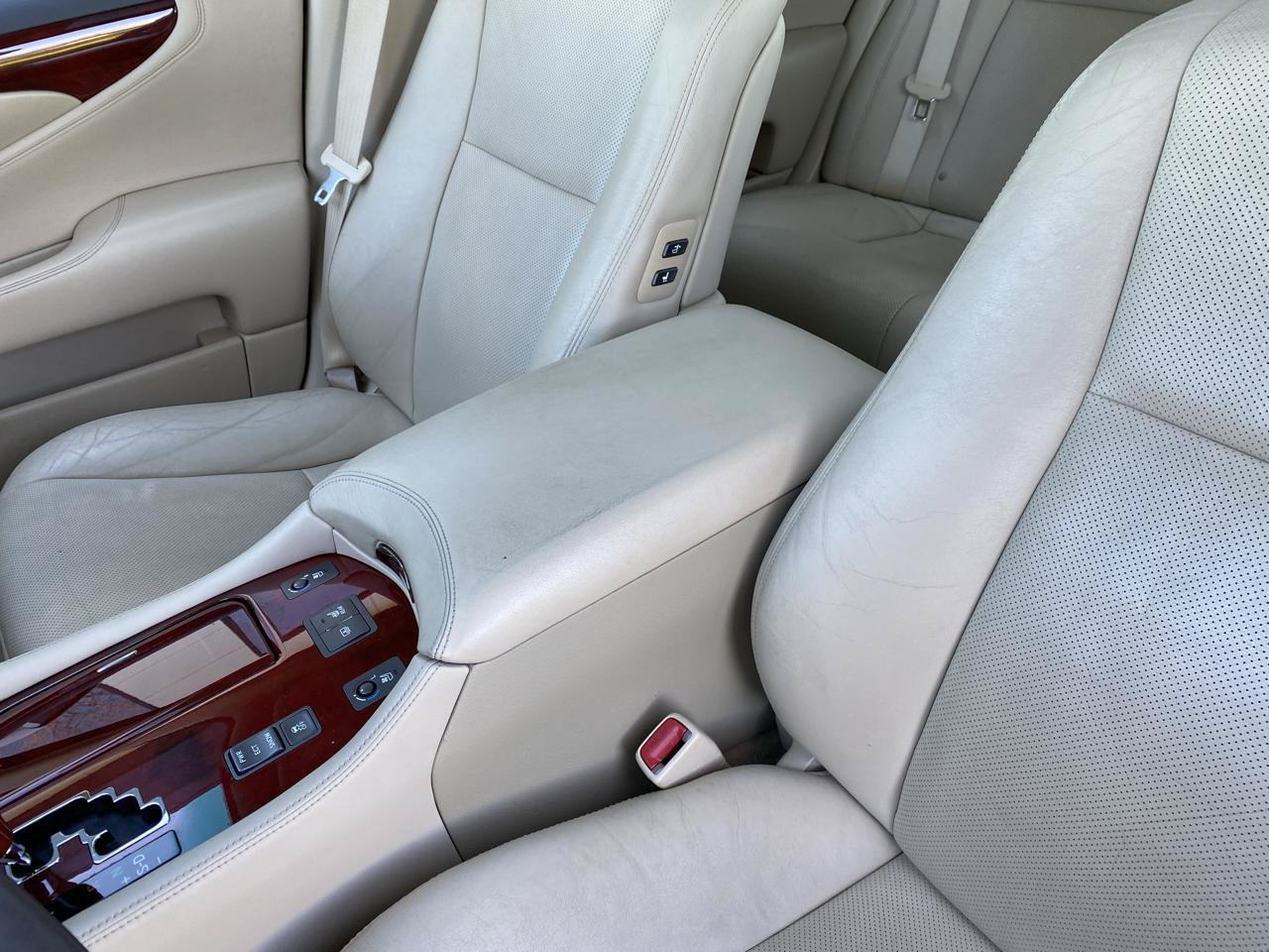 Used 2011 Lexus LS 460 AWD w/ Luxury Value Edition image 39