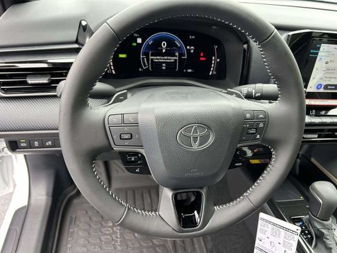 New 2026 Toyota Camry SE FWD image 18