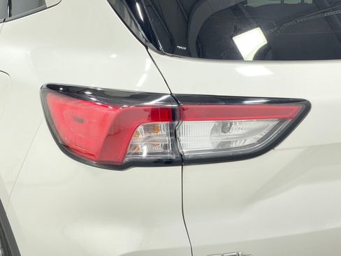 Used 2022 Ford Escape SEL w/ Technology Package image 34