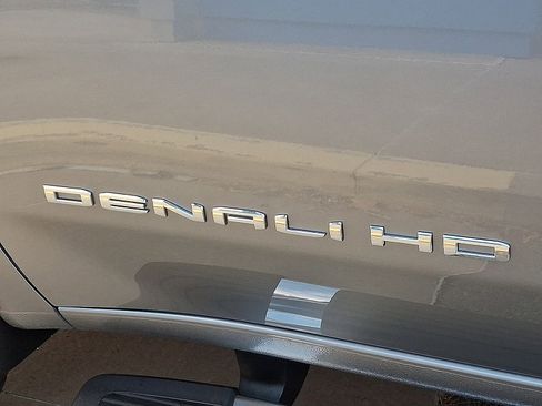 New 2026 GMC Sierra 2500 Denali w/ Denali Reserve Package image 10