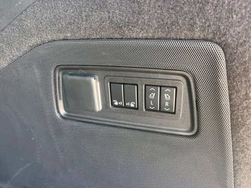 Used 2023 Cadillac Escalade Sport Platinum w/ Heavy-Duty Trailer Package AWD/4WD image 7