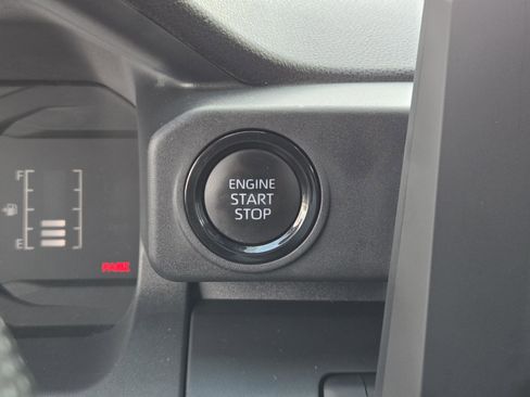 Used 2025 Toyota Tacoma SR image 10