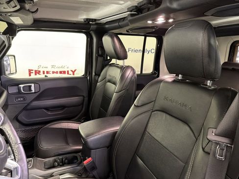 Used 2023 Jeep Wrangler Unlimited Sahara w/ Cold Weather Group image 16