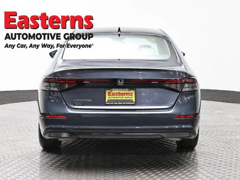 Used 2023 Honda Accord EX image 6