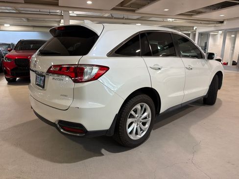 Used 2017 Acura RDX AWD image 2