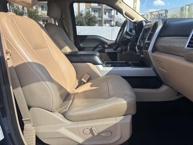 Used 2017 Ford F350 Lariat w/ Lariat Value Package AWD/4WD image 23