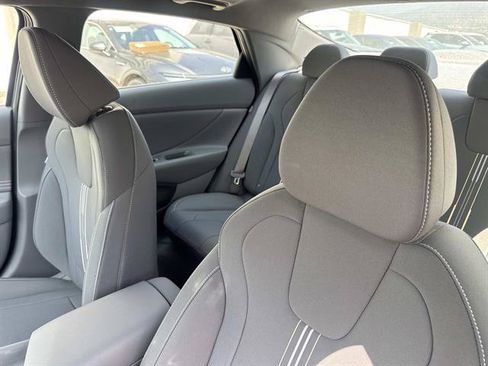 New 2026 Hyundai Elantra SEL Sport FWD image 20