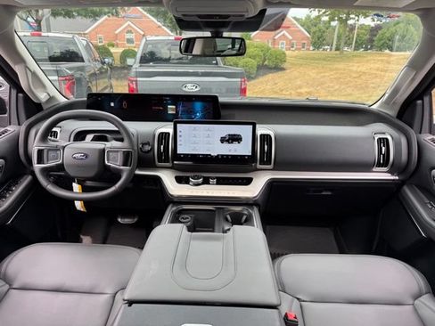 New 2026 Ford Expedition Max Active AWD/4WD image 2