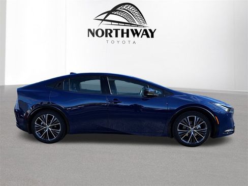 Certified 2025 Toyota Prius Limited image 3