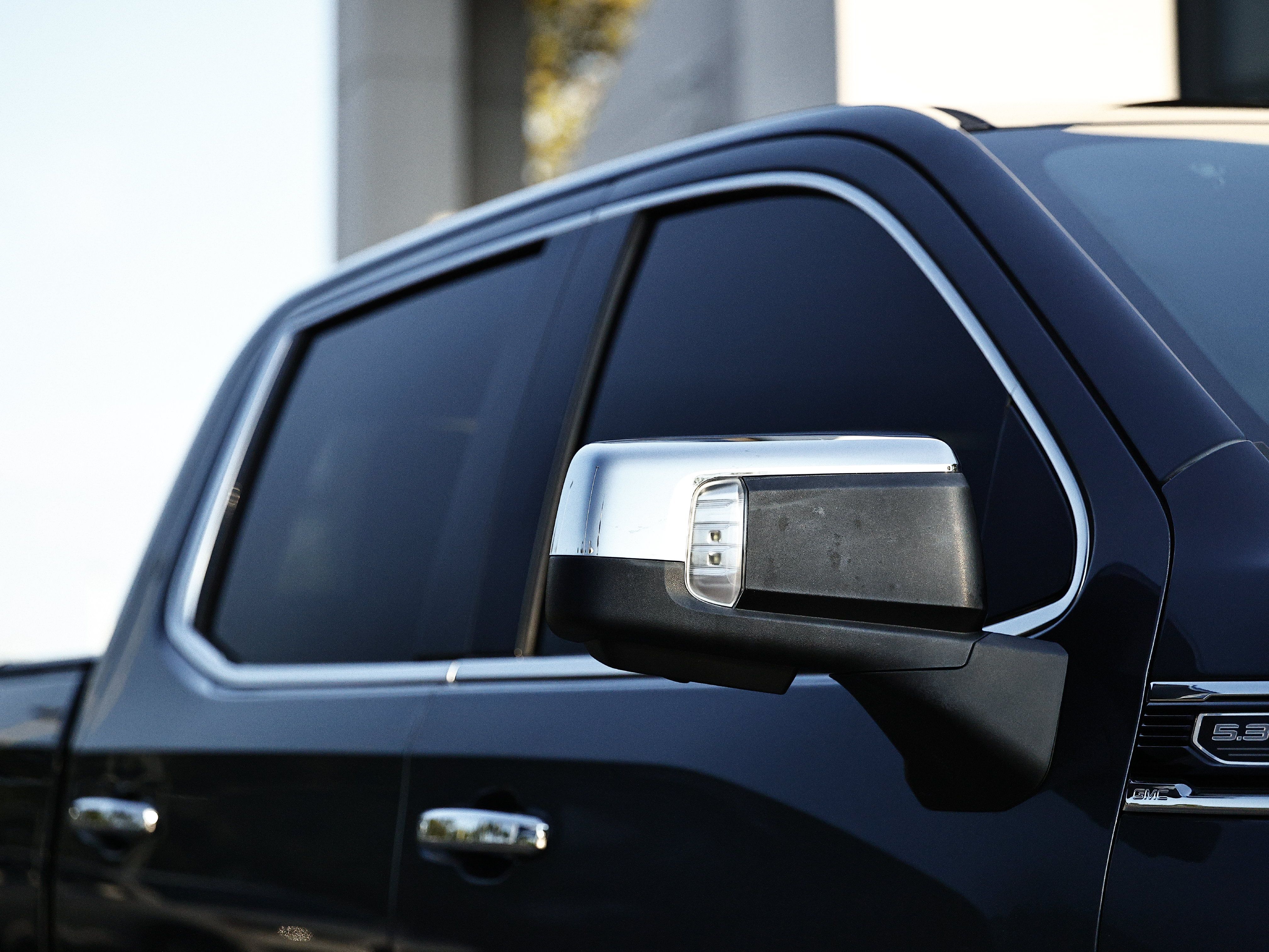 Used 2022 GMC Sierra 1500 SLT AWD/4WD image 3