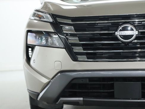 Certified 2024 Nissan Rogue SL image 7