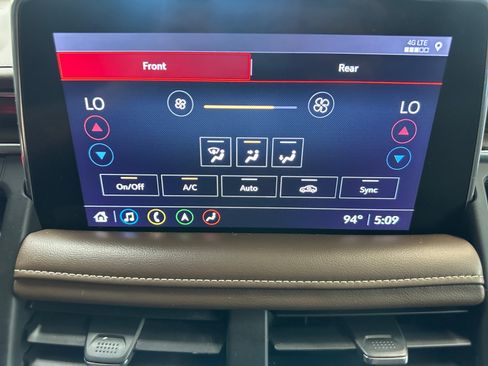 Used 2021 Chevrolet Tahoe High Country w/ Premium Package RWD image 8