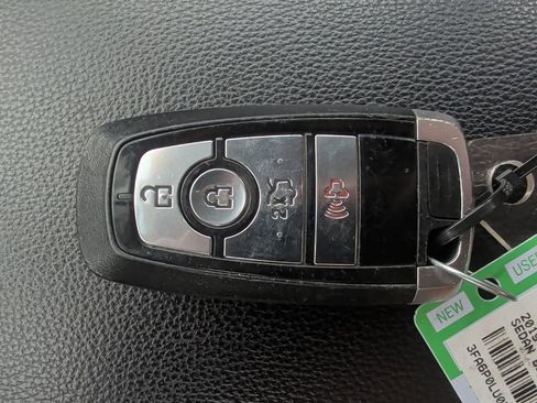 Used 2019 Ford Fusion SE image 19