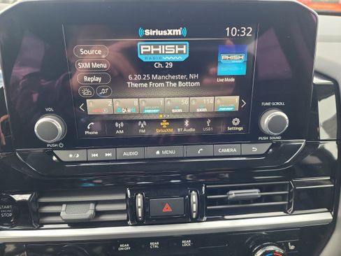 New 2025 Nissan Pathfinder SV w/ Black Appearance Package image 16