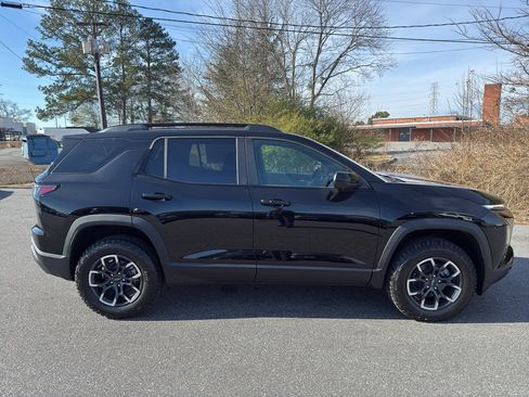 New 2026 Chevrolet Equinox ACTIV w/ Safety and Technology Package image 6