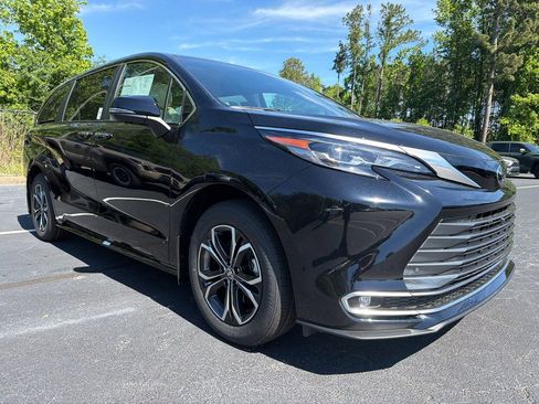 New 2026 Toyota Sienna Platinum AWD/4WD image 1