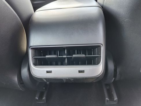 Used 2019 Tesla Model 3 Standard Range Plus image 14