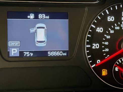 Used 2020 Kia Sorento LX FWD image 8