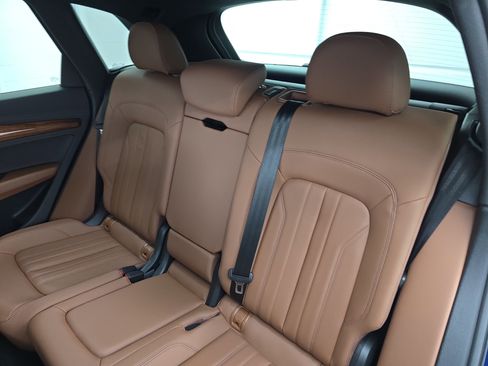 Used 2023 Audi Q5 2.0T Premium w/ Convenience Package image 14