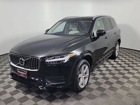 Used 2021 Volvo XC90 T6 Momentum w/ Climate Package image 13