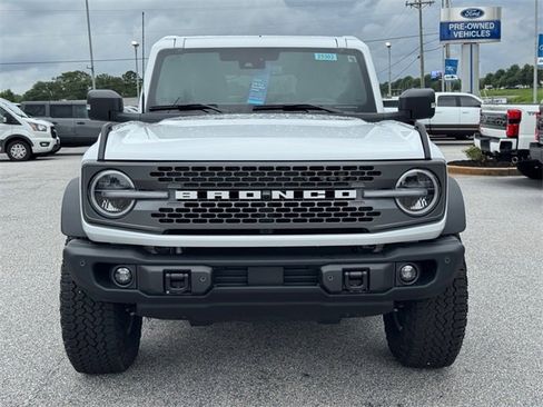 New 2025 Ford Bronco Badlands image 8