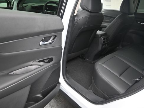 New 2025 Nissan Murano SV image 17