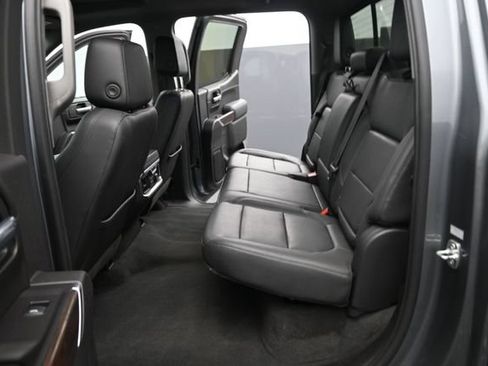 Used 2021 GMC Sierra 1500 SLT w/ SLT Premium Plus Package AWD/4WD image 15
