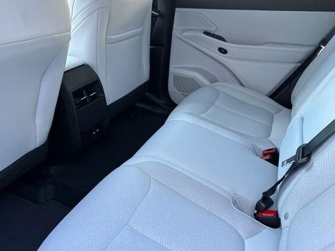 New 2026 Jeep Cherokee Laredo image 9