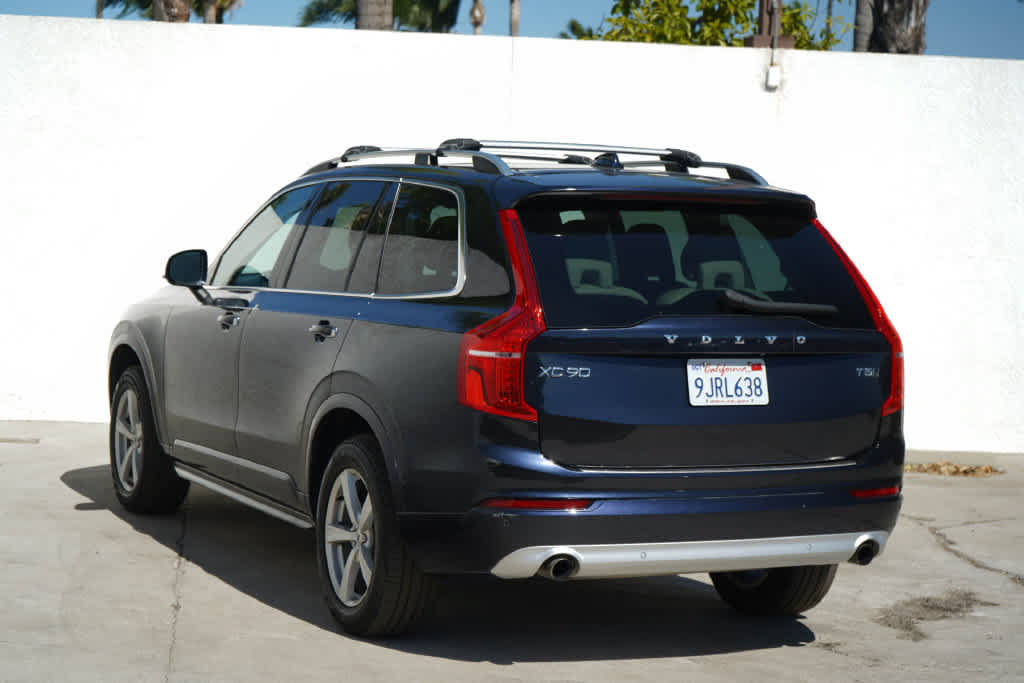 Used 2019 Volvo XC90 T5 Momentum w/ Protection Package Premier AWD/4WD image 8