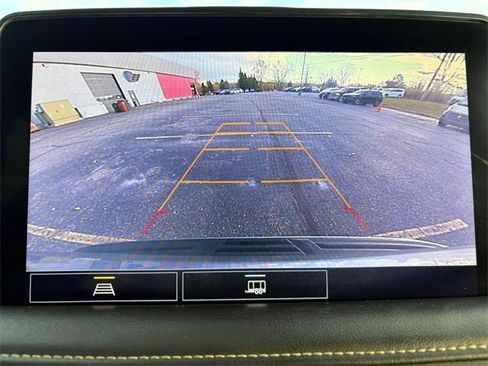 Used 2021 GMC Yukon XL SLT image 22