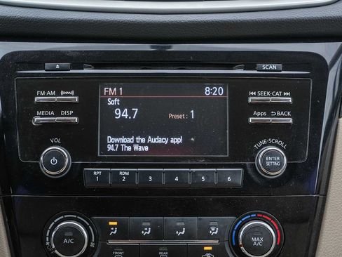 Used 2016 Nissan Rogue S FWD image 14