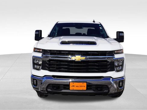 Certified 2025 Chevrolet Silverado 2500 LT w/ Convenience Package image 12