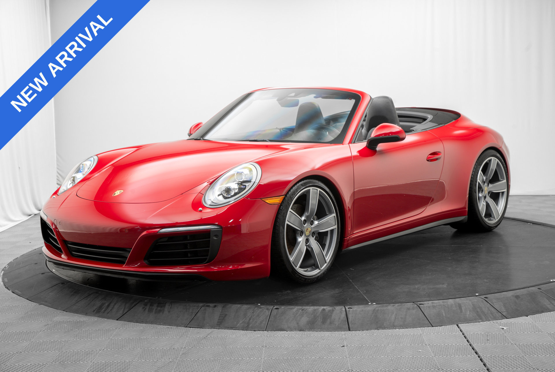 Used 2017 Porsche 911 Carrera 4 AWD/4WD image 3