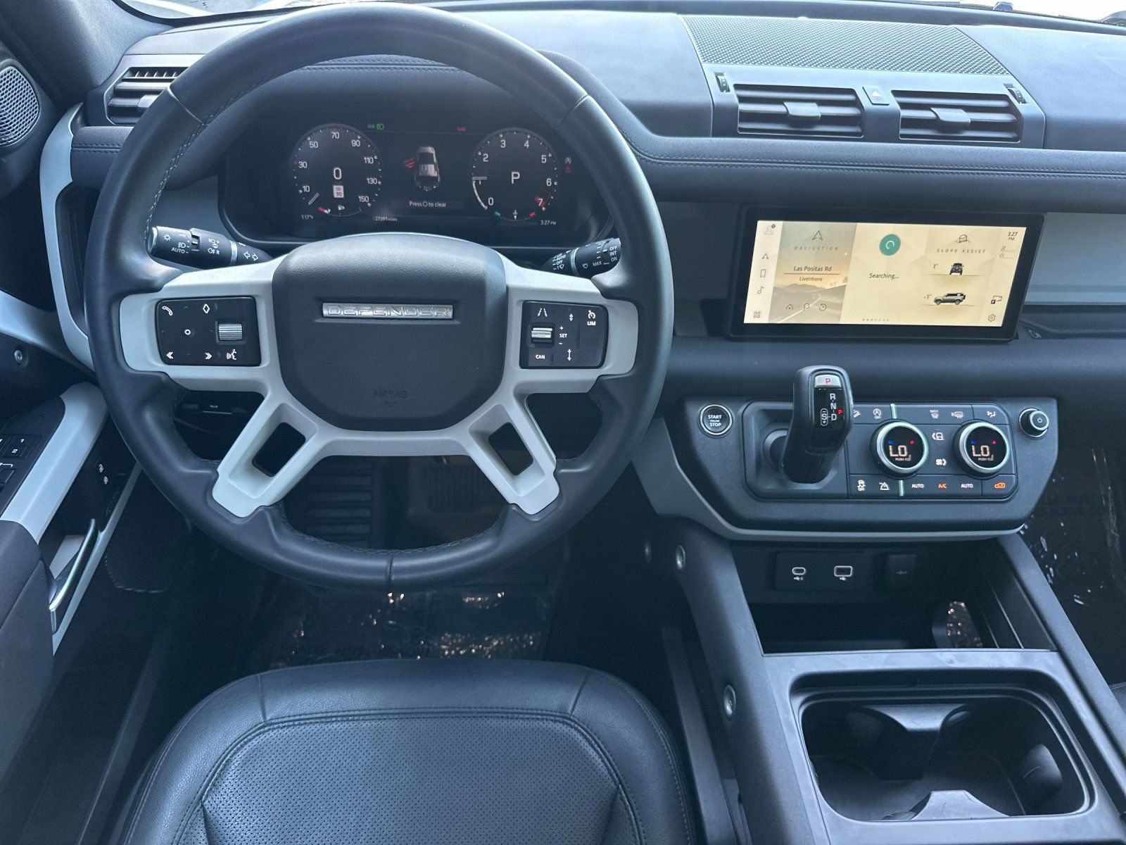 Used 2023 Land Rover Defender 110 SE AWD/4WD image 14